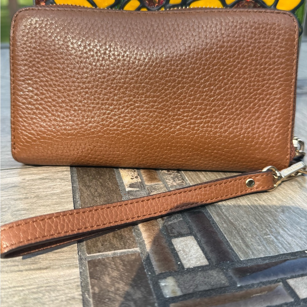 EUC Michael Kors Pebbled Leather Wristlet Wallet in Brown-Zero Call Outs! - Picture 4 of 8